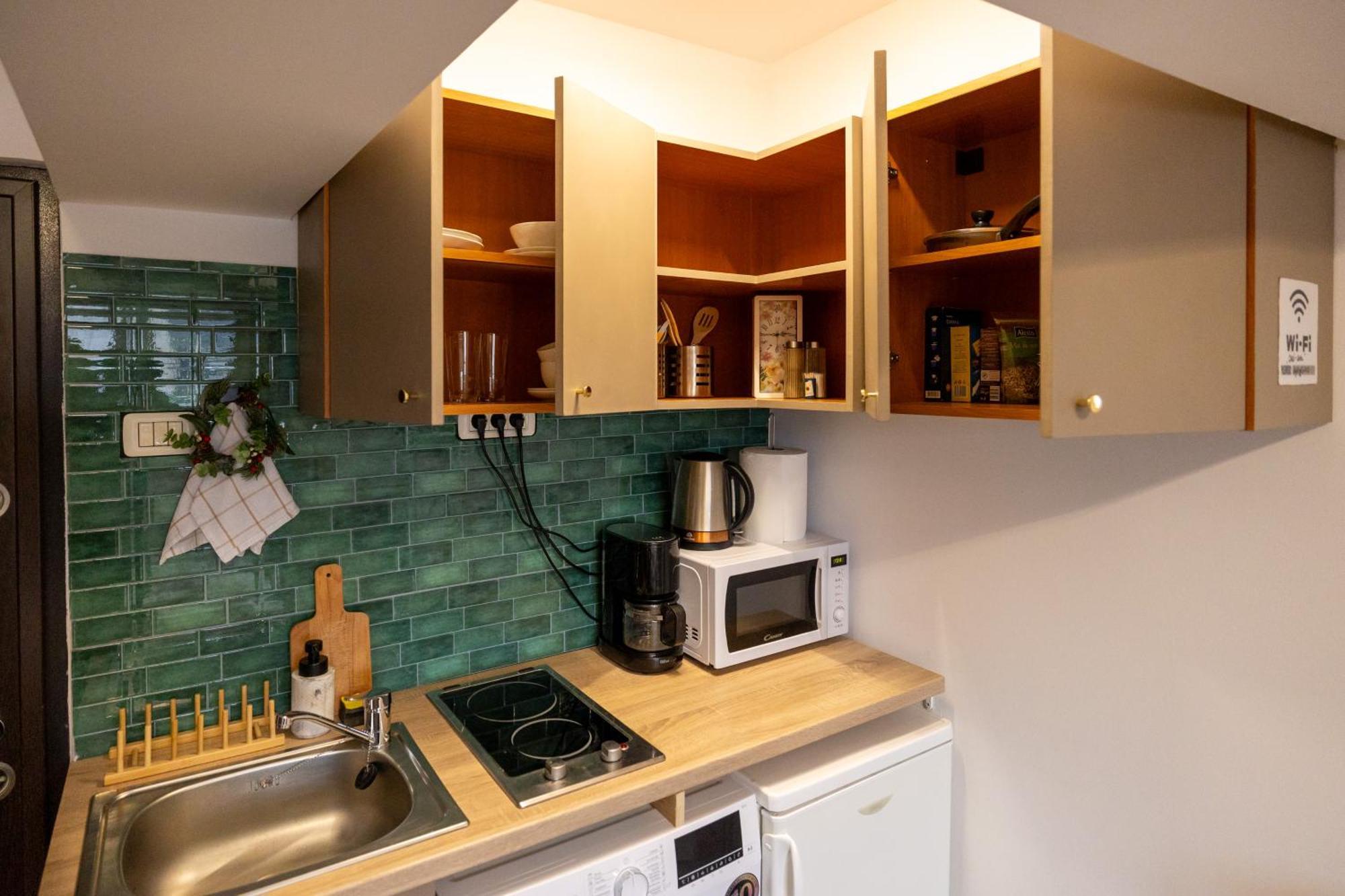 Cozy Studio Retreat - Quiet, Premium Stay Temesvár Kültér fotó