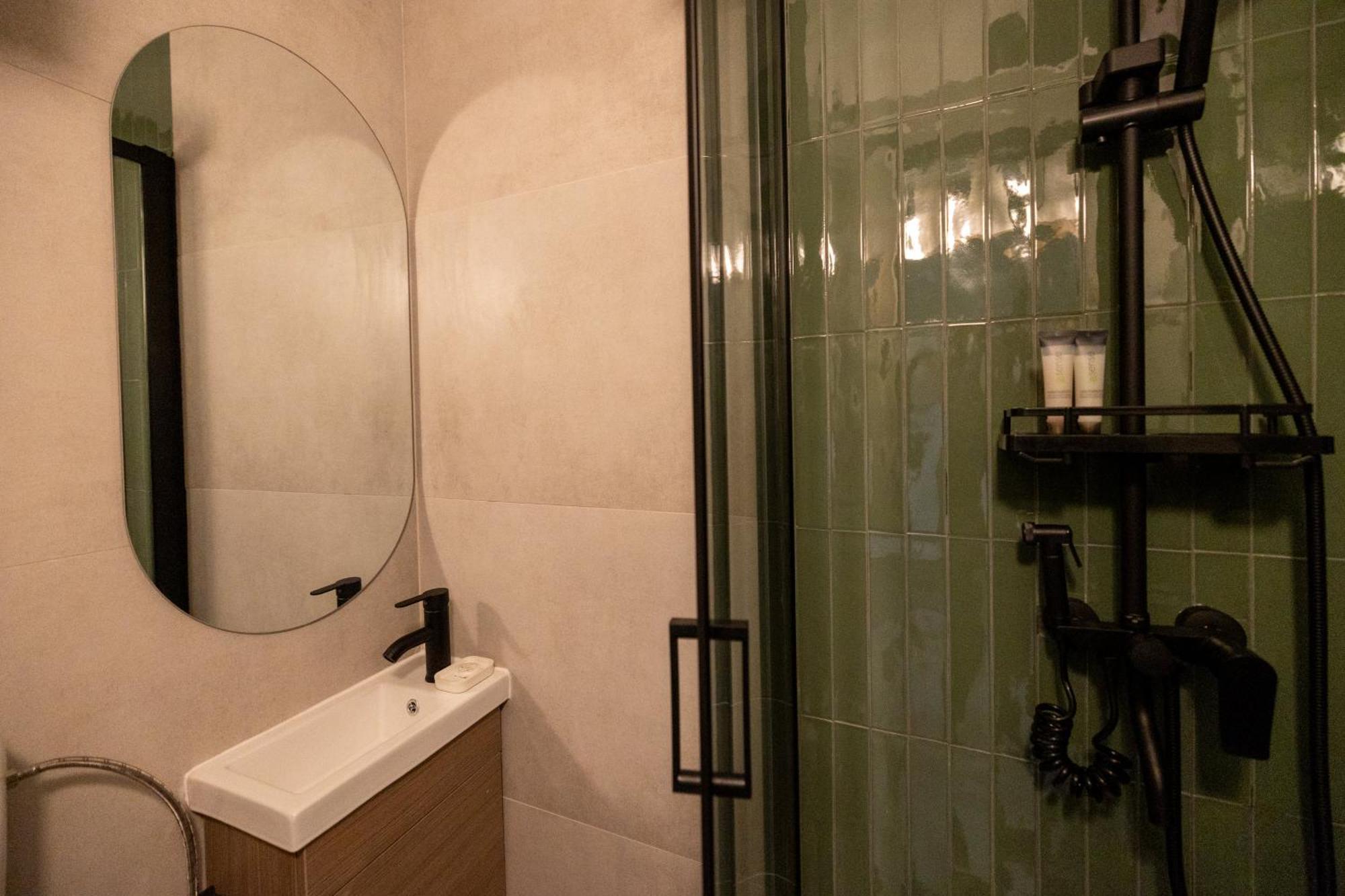 Cozy Studio Retreat - Quiet, Premium Stay Temesvár Kültér fotó